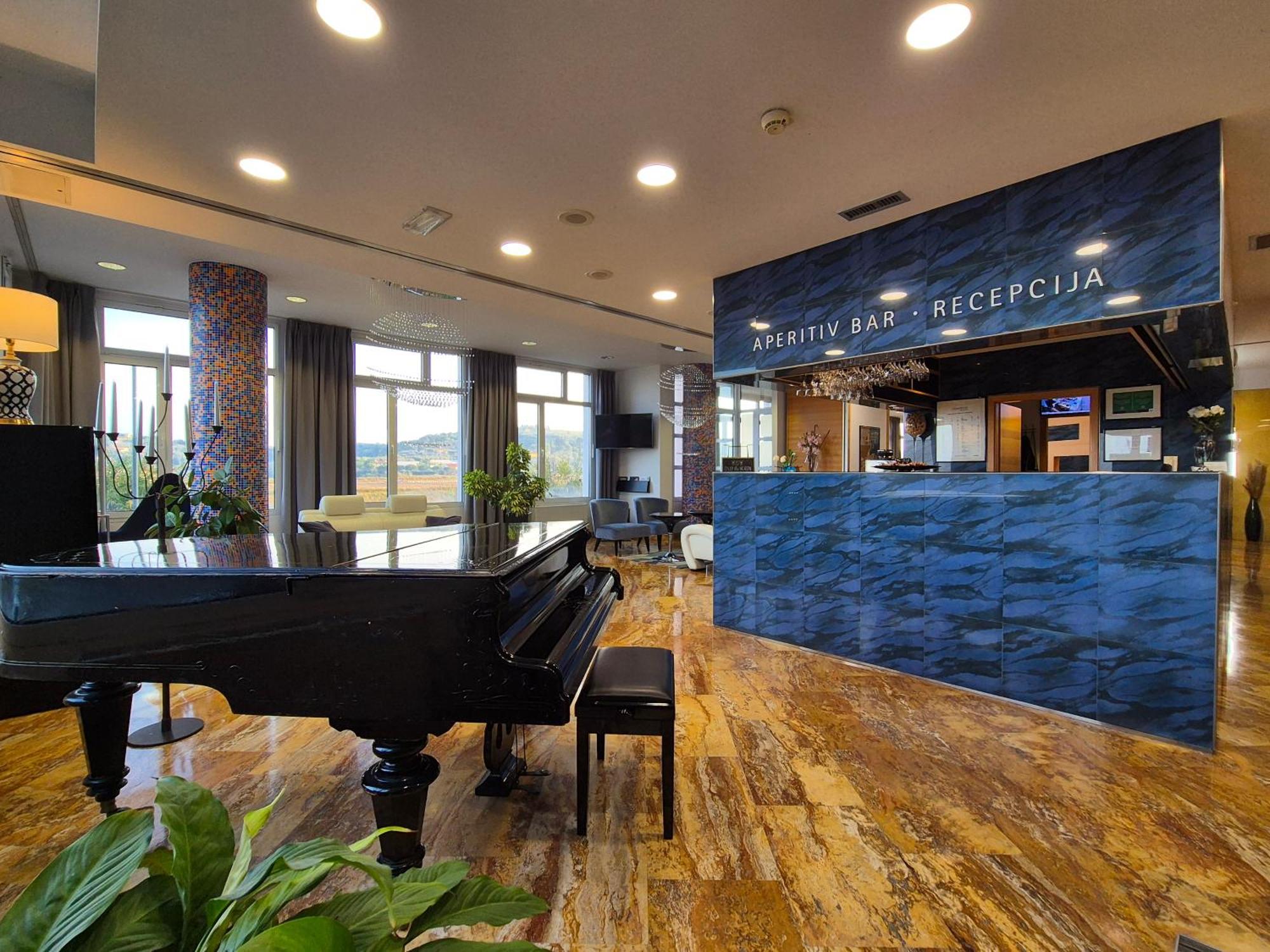 Hotel Oleander - Oleander Resort Strunjan Bagian luar foto