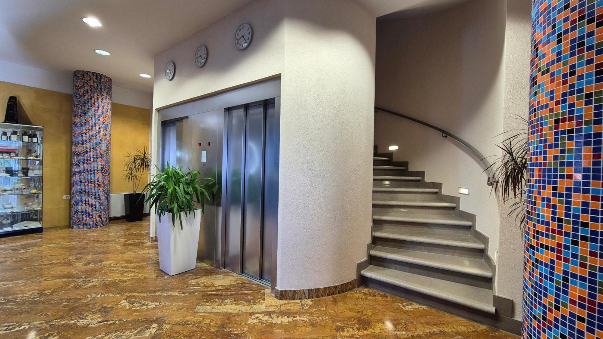 Hotel Oleander - Oleander Resort Strunjan Bagian luar foto
